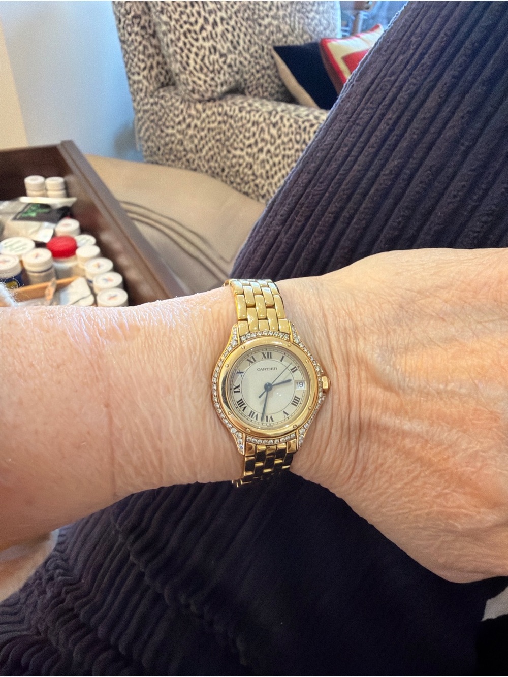 Cartier 18 karat Gold Cougar Watch with White Dial, Blue Hands and diamonds. - Picture 12 of 14